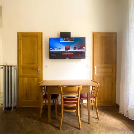 Apartament Buffa - Ac, Wifi, 4 Pers, Central Nicea